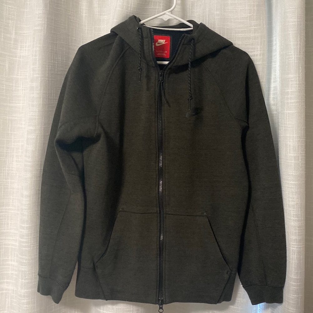NIKE | women’s small zip up hoodie